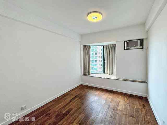 Mid Levels Central - Hillsborough Court 06