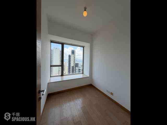 Sai Ying Pun - Island Crest 03