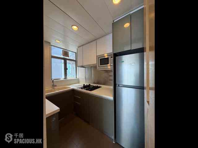 Sai Ying Pun - Island Crest 08