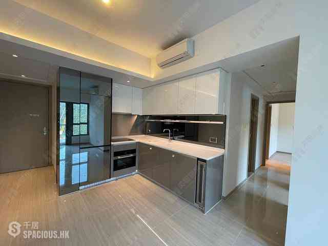 Wong Chuk Hang - The Southside Phase 1 Southland Tower 2B 01