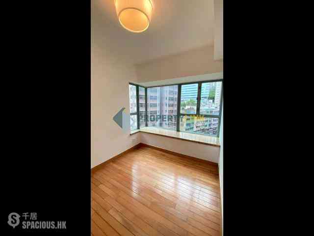 Sheung Wan - Queen's Terrace 03