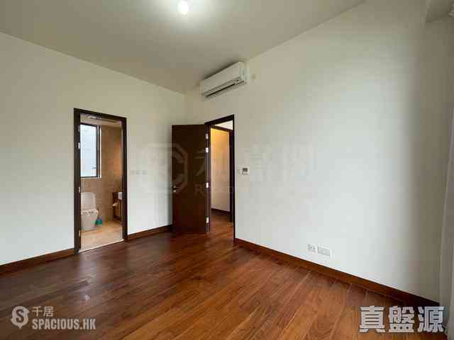 Tseung Kwan O - The Papillons Block 1 05