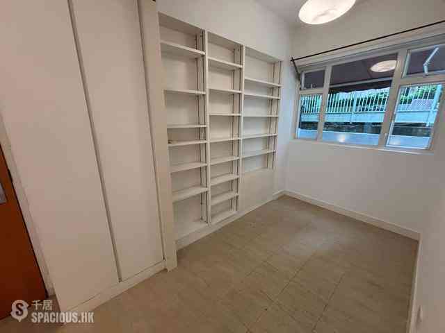 Soho - Kwan Fat Building (House) 02