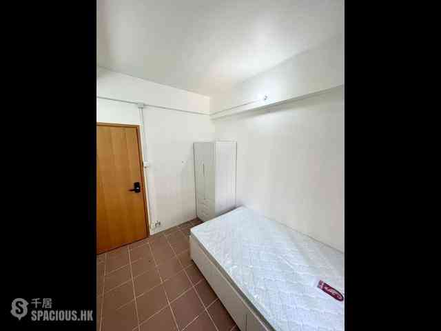 Wan Chai - 240, Queen's Road East 03