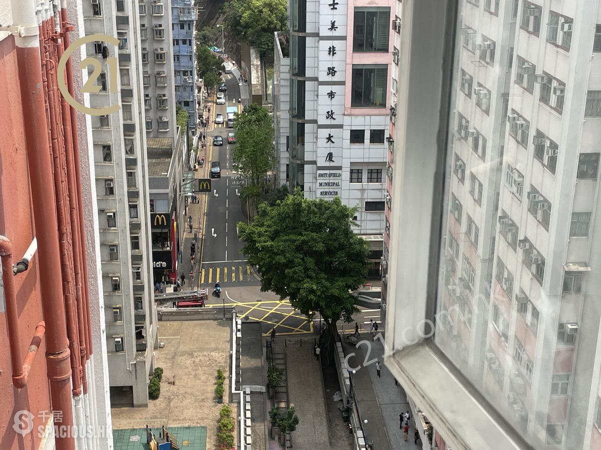 Kennedy Town - Luen Gay Apartments 01