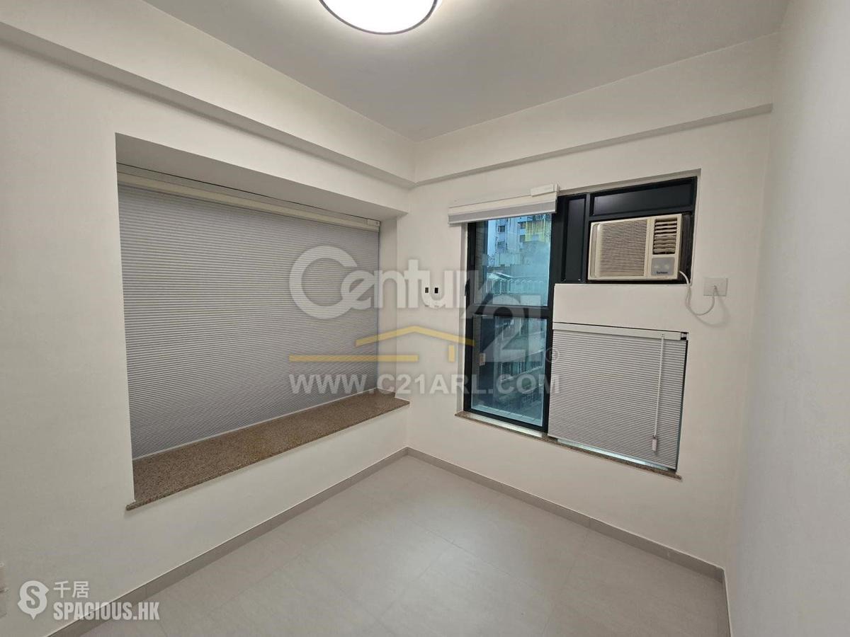 Wan Chai - Brilliant Court 01