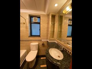 Fortress Hill - Le Sommet Block 2 05