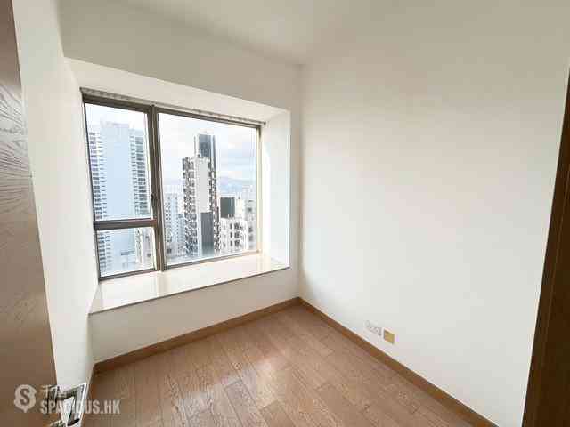Sai Ying Pun - Island Crest Block 2 08