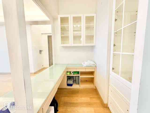 Wong Chuk Hang - Marinella Block 2 08