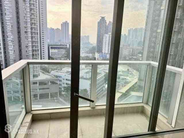 Wong Chuk Hang - The Southside Phase 1 Southland Tower 1A 02