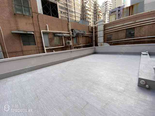 Wan Chai - Chin Hung Building 06