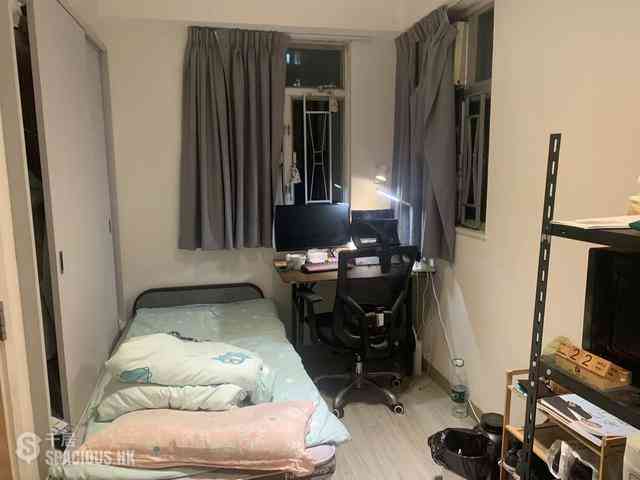 Sai Ying Pun - Wing Wah Building 01