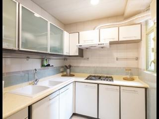 Mid Levels Central - Goldwin Heights 06