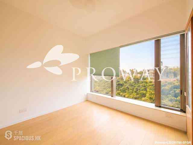Shau Kei Wan - Island Garden 08