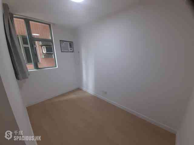 Sheung Wan - Queen's Terrace Block 2 08