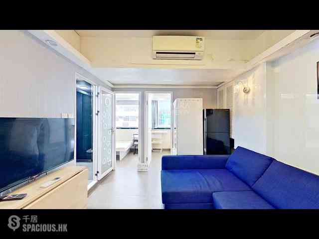 Wan Chai - Glory House 02
