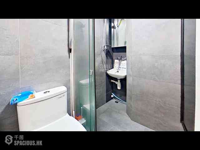 Wan Chai - Glory House 12