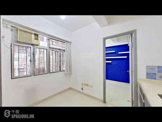 Sai Ying Pun - 246, Queen's Road West 04