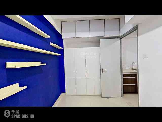 Sai Ying Pun - 246, Queen's Road West 06