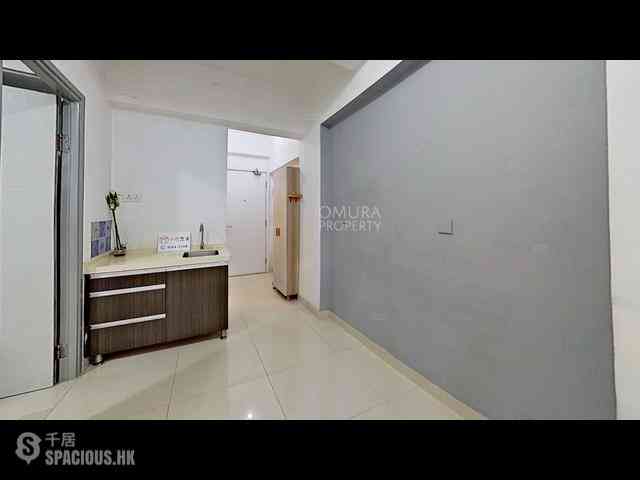 Sai Ying Pun - 246, Queen's Road West 11