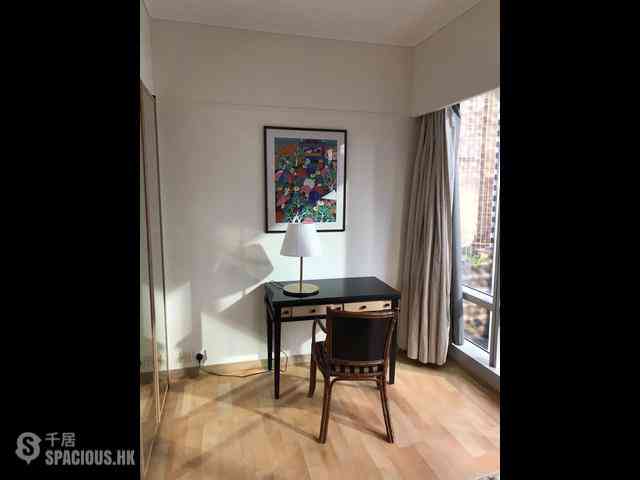 Wan Chai - Convention Plaza Apartments 02