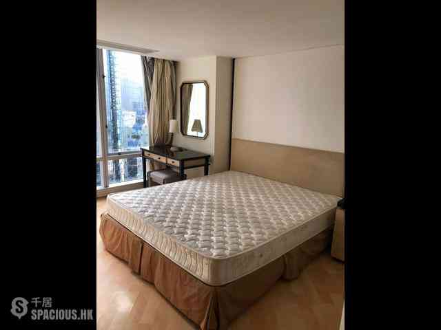 Wan Chai - Convention Plaza Apartments 05