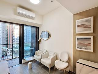 Sai Ying Pun - The Queens 02