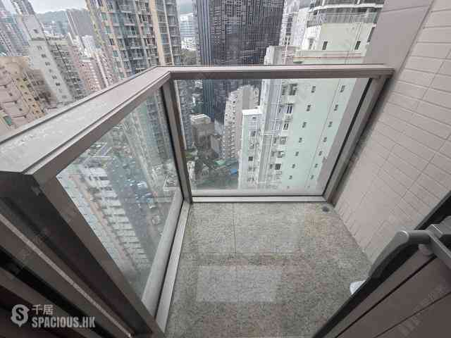 Wan Chai - The Avenue Phase 2 Block 2 09