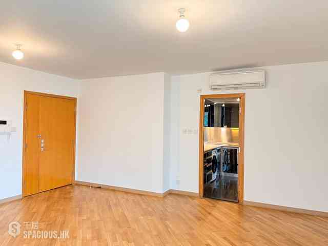 Mid Levels West - 80 Robinson Road 02