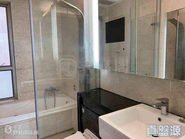 Tai Kok Tsui - One Silversea 14