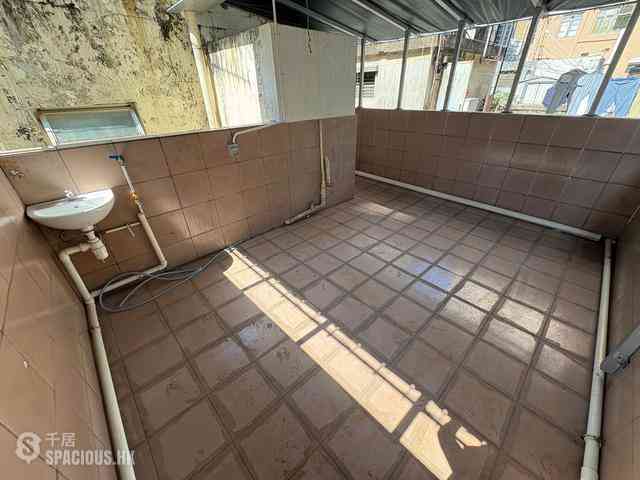 Sai Ying Pun - 246, Queen's Road West 03