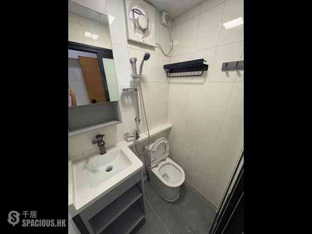 Sai Ying Pun - 246, Queen's Road West 07