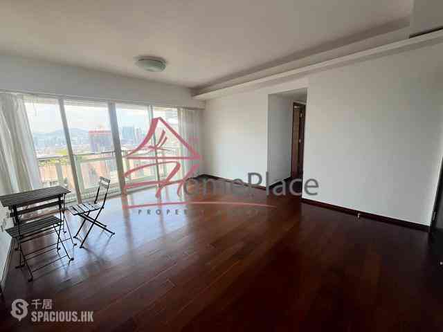Soho - Centrestage 01