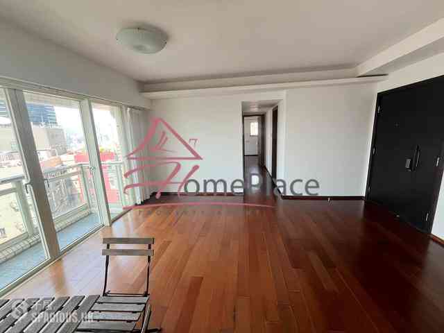 Soho - Centrestage 02
