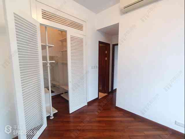 Wan Chai - The Avenue Phase 2 Block 3 03