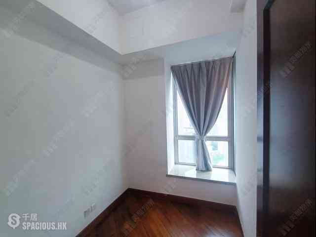 Wan Chai - The Avenue Phase 2 Block 3 06