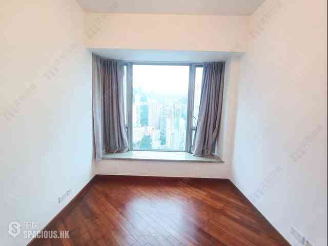 Wan Chai - The Avenue Phase 2 Block 3 07
