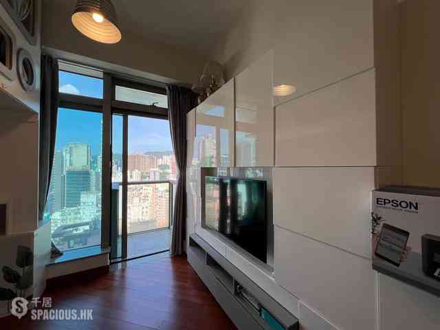 Wan Chai - The Avenue Phase 2 Block 3 02