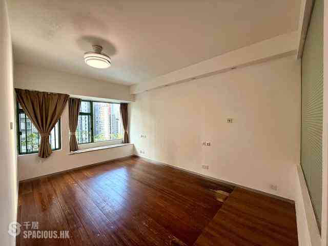Mid Levels Central - Robinson Place Block 2 08