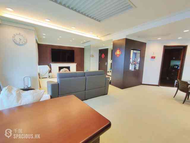 Mid Levels Central - Regence Royale Tower 1 12