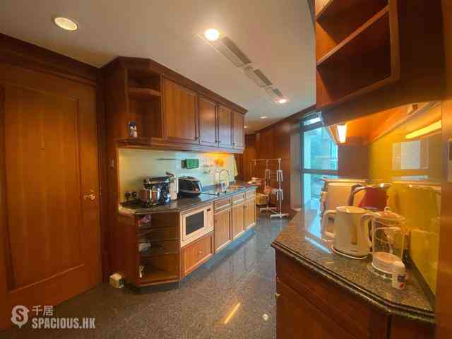 Mid Levels Central - Regence Royale Tower 1 13