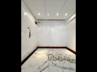 Mid Levels Central - Estoril Court Block 3 07