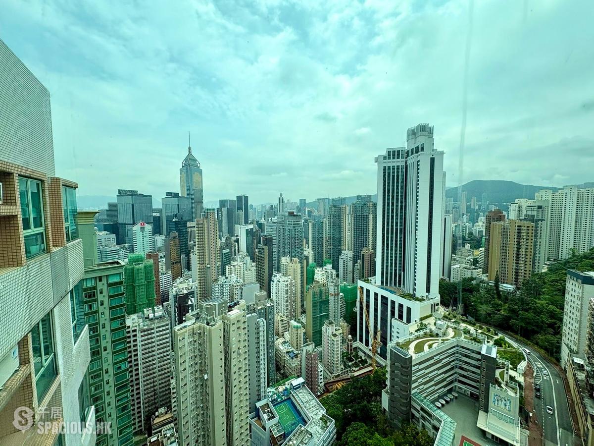 Wan Chai - Royal Court 01