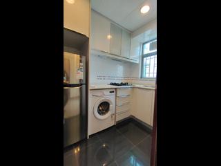 Kennedy Town - The Merton Tower 3 06