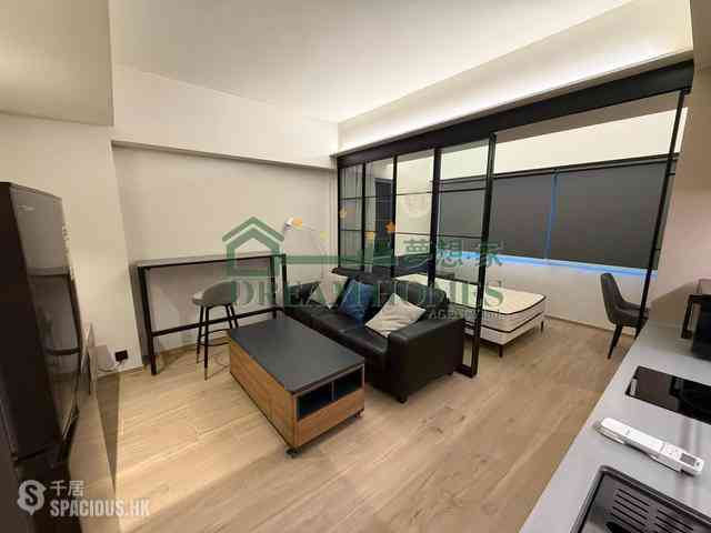 Central - 108-110, Wellington Street 01