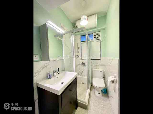 Sheung Wan - Hang Shing Lau 05
