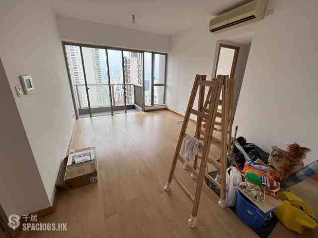 Sai Ying Pun - Island Crest 03