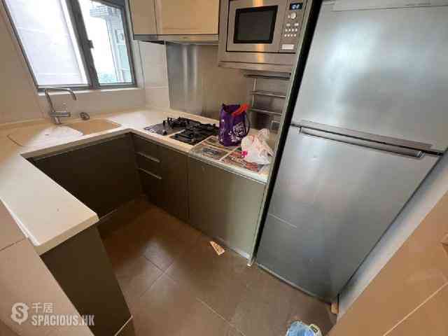 Sai Ying Pun - Island Crest 05