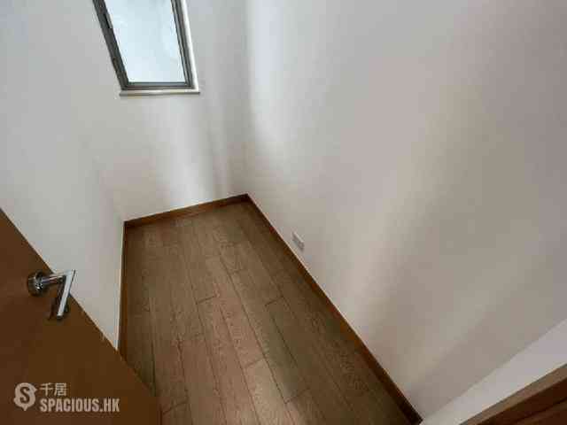 Sai Ying Pun - Island Crest 11