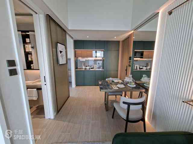Sai Ying Pun - Des Voeux W Residence 04